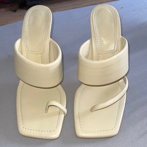 BEAUTIFUL HEEL size 39